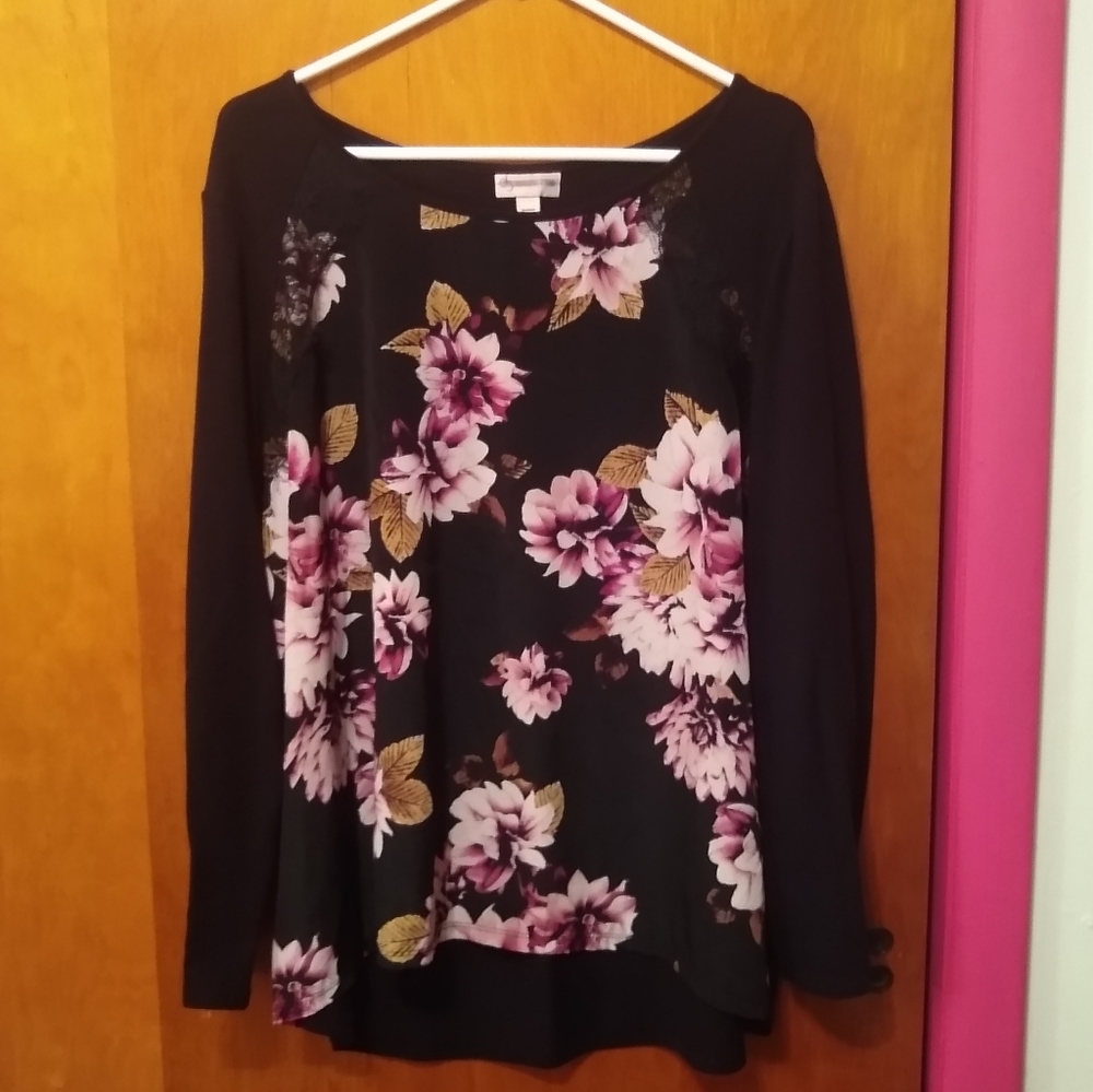 Dressbarn Floral Lace Detailed Top
